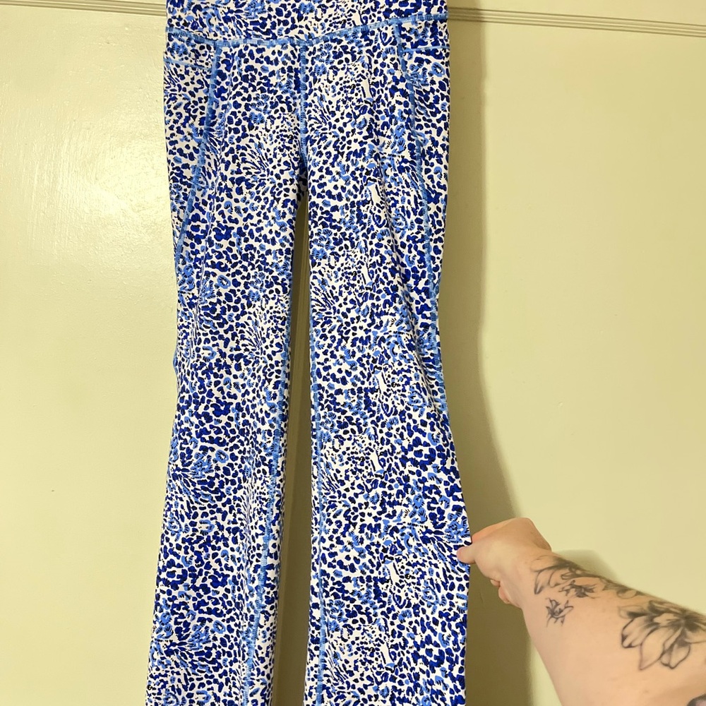 Lilly Pulitzer carpe diem flare leggings medium